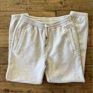 Vuori Seaside Sweatpant - men’s medium - gray